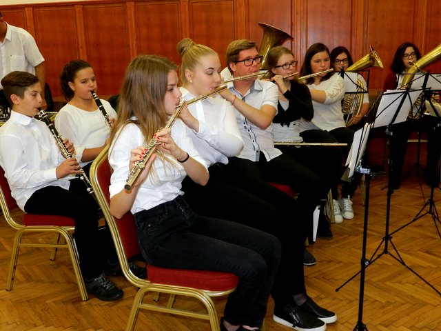 56-ra emlékeztünk 21